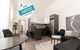 Standard Apartment by Hi5 - Rákóczi út 23